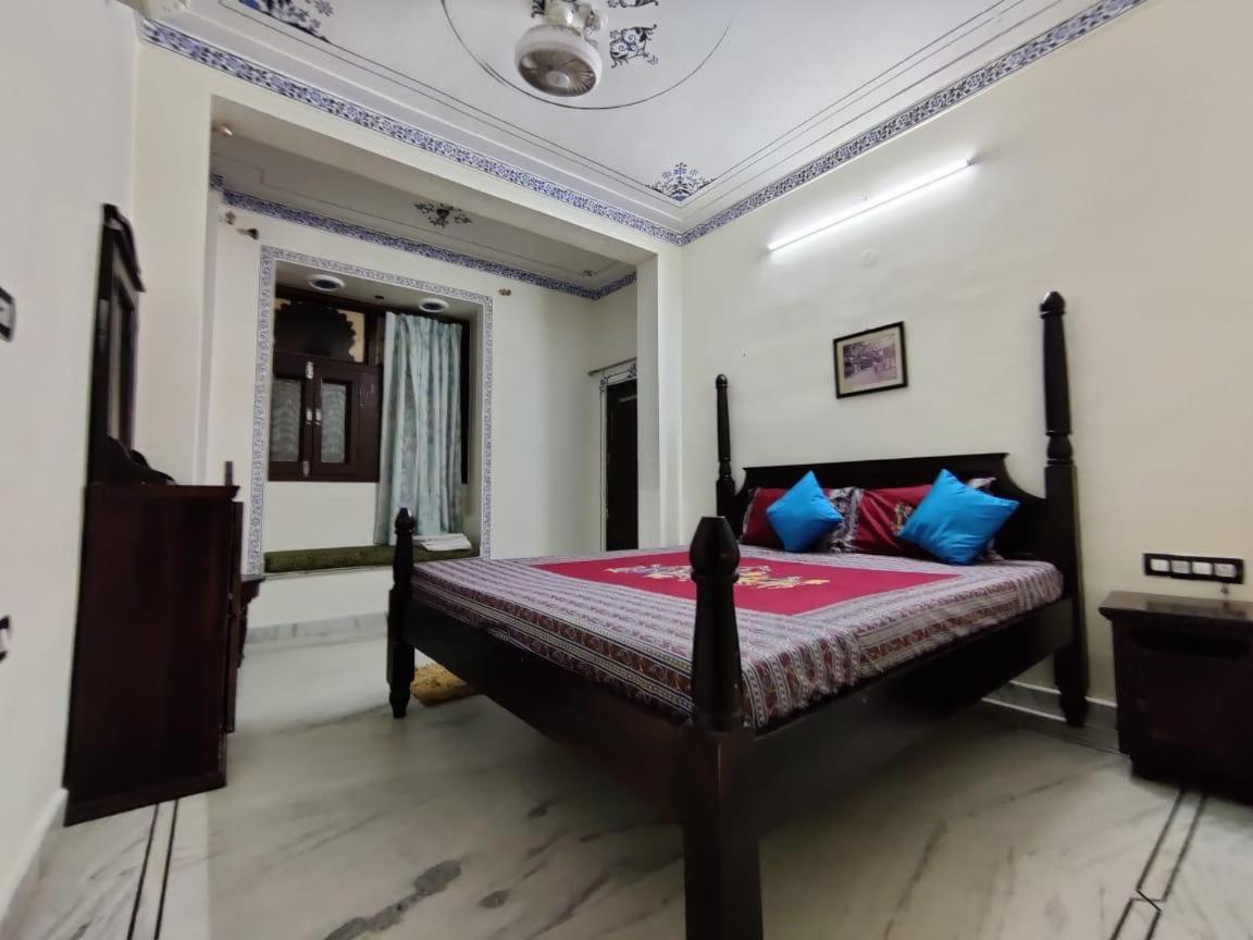 Whereabout Hostel Udaipur Luaran gambar