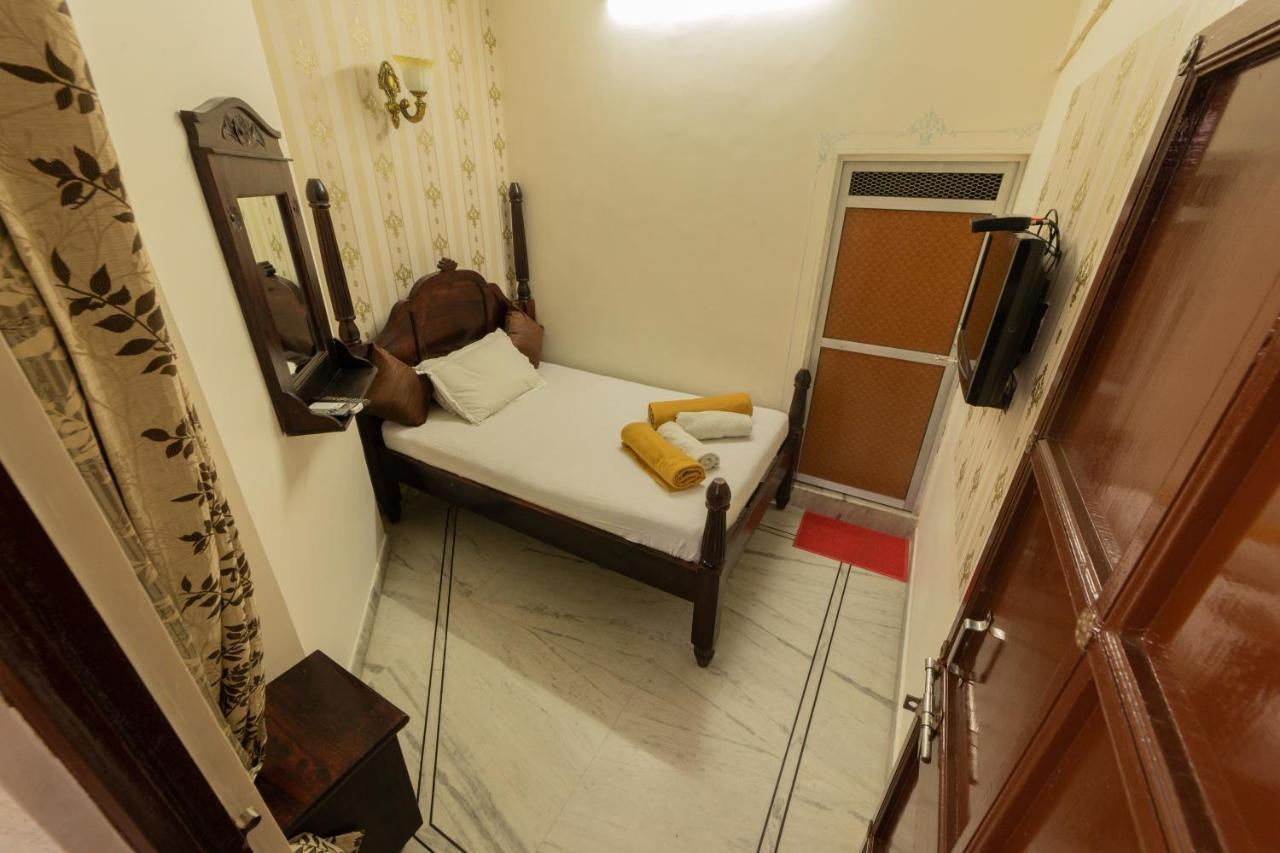 Whereabout Hostel Udaipur Luaran gambar